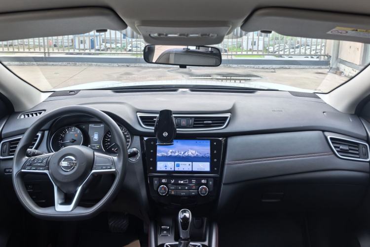 Used Nissan Qashqai 2022 2.0L CVT XV Smart Enjoyment Version Interior 6