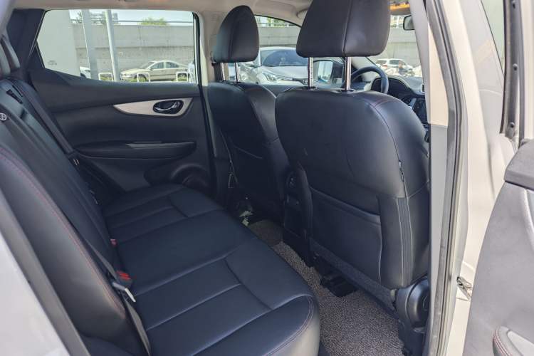 Used Nissan Qashqai 2022 2.0L CVT XV Premier Luxury Edition Interior 7