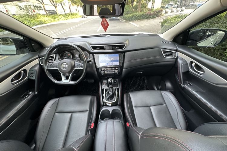 Used Nissan Qashqai 2022 2.0L CVT XV Premier Luxury Edition Interior 8