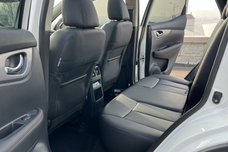 Used Nissan Qashqai 2022 2.0L CVT XV Premier Luxury Edition Interior 8