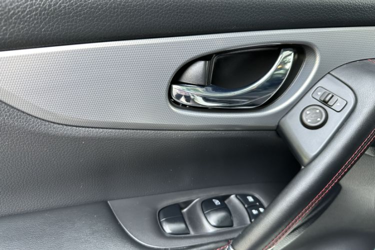 Used Nissan Qashqai 2022 2.0L CVT XV Premier Luxury Edition Interior 9