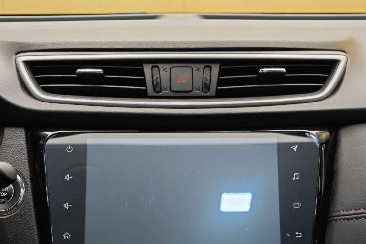 Used Nissan Qashqai 2022 2.0L CVT XV Premier Luxury Edition Interior 9