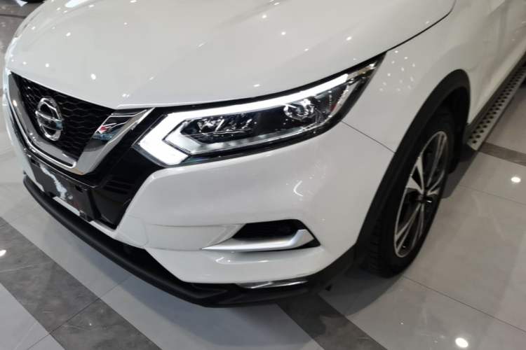 Used Nissan Qashqai 2022 2.0L CVT XV Premier Luxury Edition Left Front Headlight