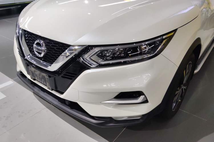 Used Nissan Qashqai 2022 2.0L CVT XV Premier Luxury Edition Left Front Headlight