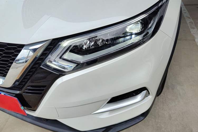 Used Nissan Qashqai 2022 2.0L CVT XV Premier Luxury Edition Left Front Headlight