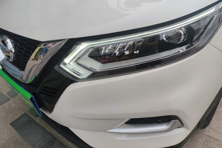 Used Nissan Qashqai 2022 2.0L CVT XV Premier Luxury Edition Left Front Headlight