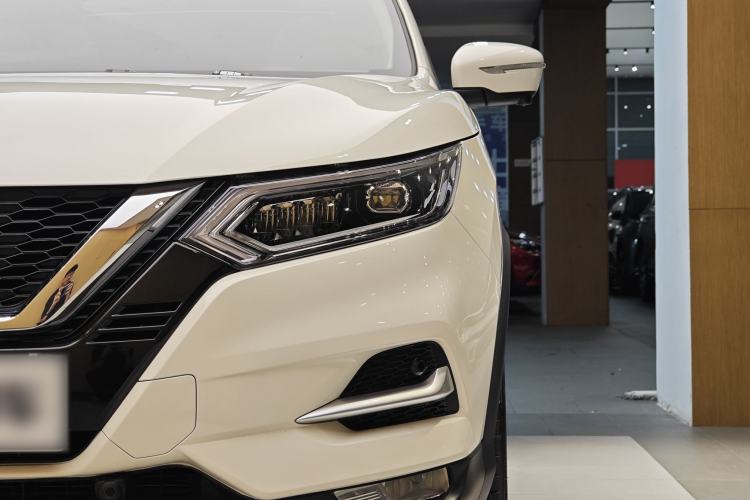 Used Nissan Qashqai 2022 2.0L CVT XV Premier Luxury Edition Left Front Headlight