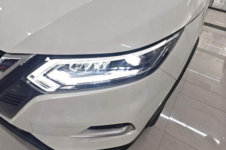 Used Nissan Qashqai 2022 2.0L CVT XV Premier Luxury Edition Left Front Headlight