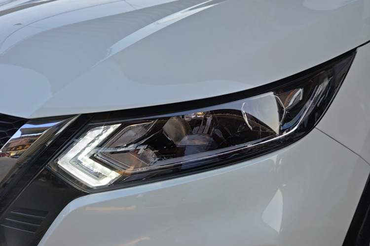 Used Nissan Qashqai 2022 2.0L CVT XV Smart Enjoyment Version Left Front Headlight