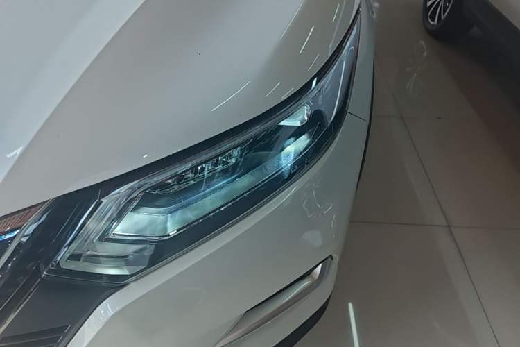 Used Nissan Qashqai 2022 2.0L CVT XV Premier Luxury Edition Left Front Headlight