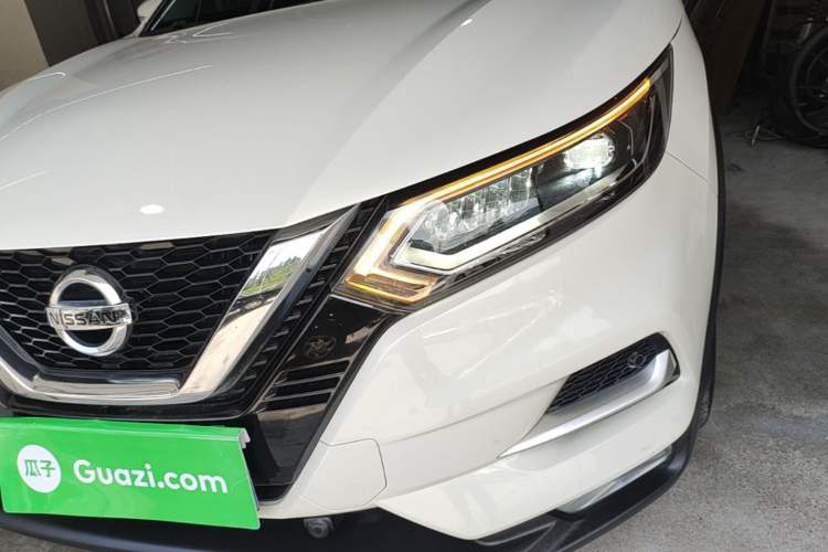 Used Nissan Qashqai 2022 2.0L CVT XV Premier Luxury Edition Left Front Headlight