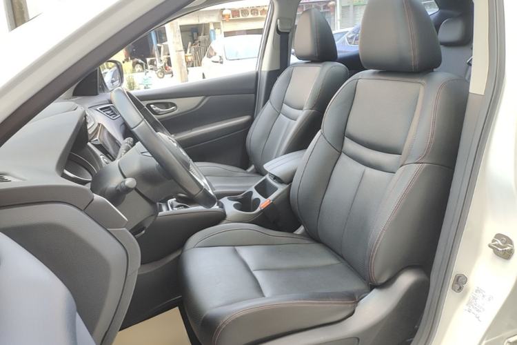 Used Nissan Qashqai 2022 2.0L CVT XV Premier Luxury Edition Left Front Seat