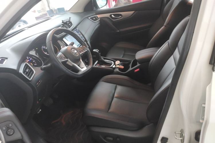 Used Nissan Qashqai 2022 2.0L CVT XV Premier Luxury Edition Left Front Seat