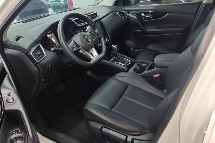 Used Nissan Qashqai 2022 2.0L CVT XV Smart Enjoyment Version Left Front Seat