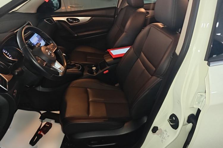 Used Nissan Qashqai 2022 2.0L CVT XV Premier Luxury Edition Left Front Seat