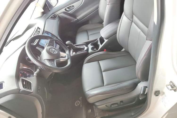 Used Nissan Qashqai 2022 2.0L CVT XV Premier Luxury Edition Left Front Seat