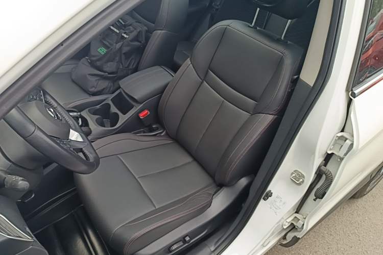 Used Nissan Qashqai 2022 2.0L CVT XV Premier Luxury Edition Left Front Seat