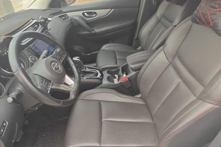 Used Nissan Qashqai 2022 2.0L CVT XV Premier Luxury Edition Left Front Seat