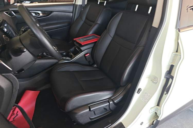Used Nissan Qashqai 2022 2.0L CVT XV Smart Enjoyment Version Left Front Seat