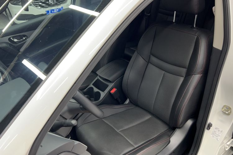 Used Nissan Qashqai 2022 2.0L CVT XV Premier Luxury Edition Left Front Seat