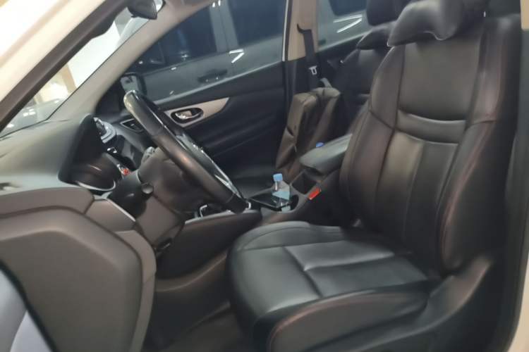 Used Nissan Qashqai 2022 2.0L CVT XV Premier Luxury Edition Left Front Seat