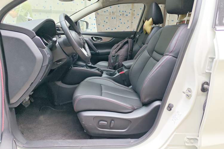 Used Nissan Qashqai 2022 2.0L CVT XV Premier Luxury Edition Left Front Seat