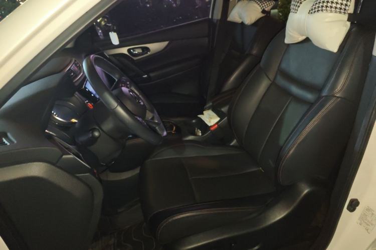 Used Nissan Qashqai 2022 2.0L CVT XV Premier Luxury Edition Left Front Seat