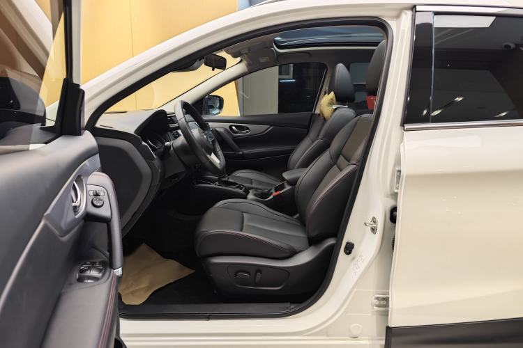 Used Nissan Qashqai 2022 2.0L CVT XV Premier Luxury Edition Left Front Seat