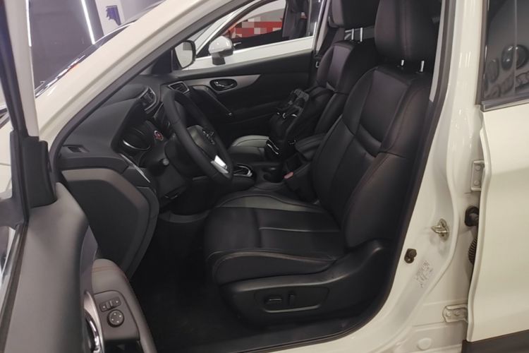 Used Nissan Qashqai 2022 2.0L CVT XV Premier Luxury Edition Left Front Seat