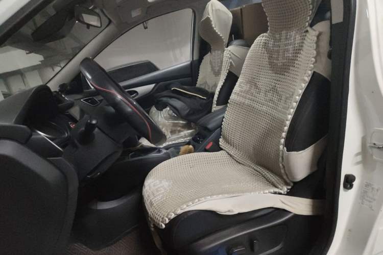 Used Nissan Qashqai 2022 2.0L CVT XV Premier Luxury Edition Left Front Seat
