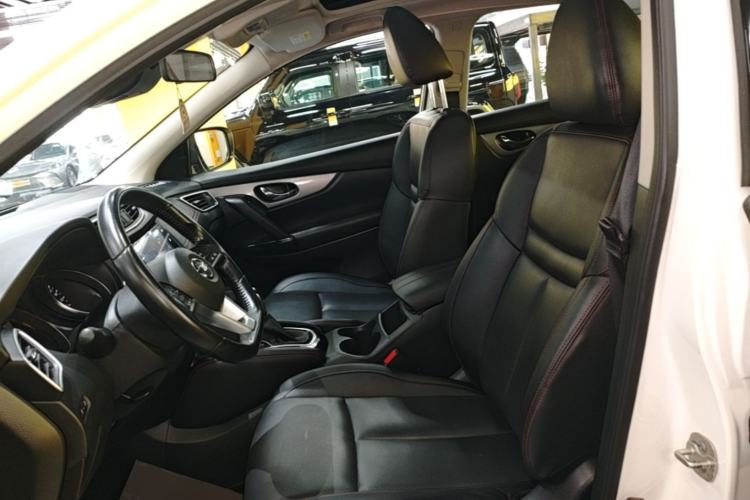 Used Nissan Qashqai 2022 2.0L CVT XV Premier Luxury Edition Left Front Seat