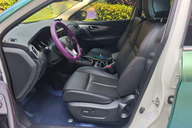 Used Nissan Qashqai 2022 2.0L CVT XV Premier Luxury Edition Left Front Seat