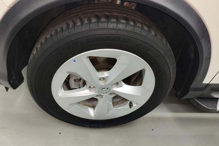 Used Nissan Qashqai 2022 2.0L CVT XV Smart Enjoyment Version Left Front Wheel Hub