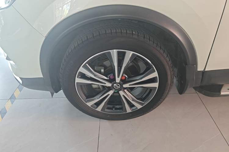 Used Nissan Qashqai 2022 2.0L CVT XV Premier Luxury Edition Left Front Wheel Hub
