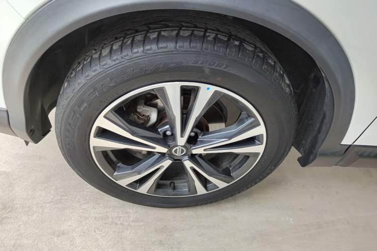 Used Nissan Qashqai 2022 2.0L CVT XV Premier Luxury Edition Left Front Wheel Hub