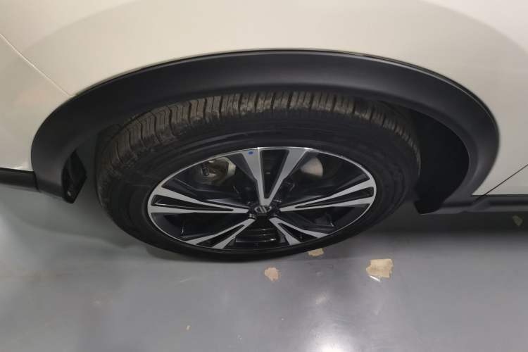 Used Nissan Qashqai 2022 2.0L CVT XV Premier Luxury Edition Left Front Wheel Hub