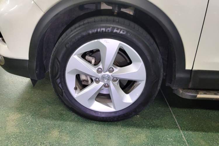 Used Nissan Qashqai 2022 2.0L CVT XV Smart Enjoyment Version Left Front Wheel Hub