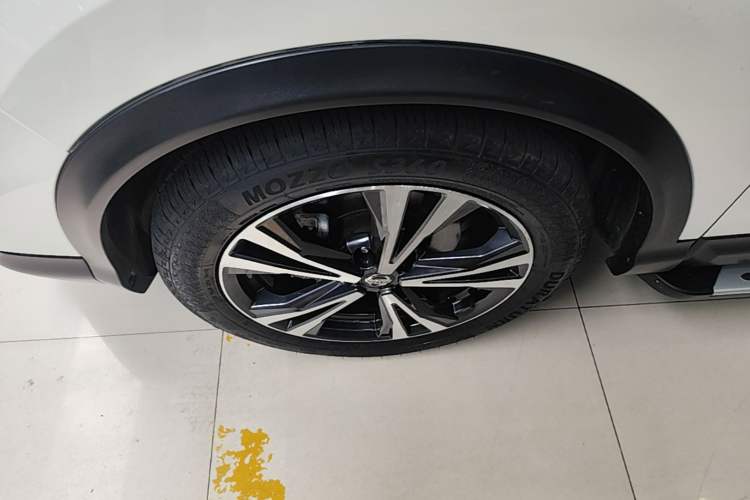 Used Nissan Qashqai 2022 2.0L CVT XV Premier Luxury Edition Left Front Wheel Hub