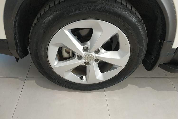 Used Nissan Qashqai 2022 2.0L CVT XV Smart Enjoyment Version Left Front Wheel Hub