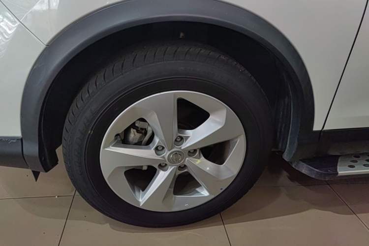 Used Nissan Qashqai 2022 2.0L CVT XV Smart Enjoyment Version Left Front Wheel Hub