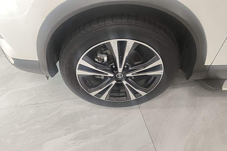 Used Nissan Qashqai 2022 2.0L CVT XV Premier Luxury Edition Left Front Wheel Hub