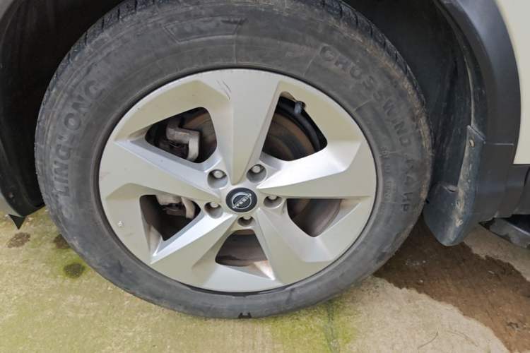 Used Nissan Qashqai 2022 2.0L CVT XV Smart Enjoyment Version Left Front Wheel Hub