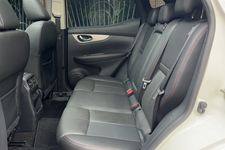 Used Nissan Qashqai 2022 2.0L CVT XV Premier Luxury Edition Left Rear Seat