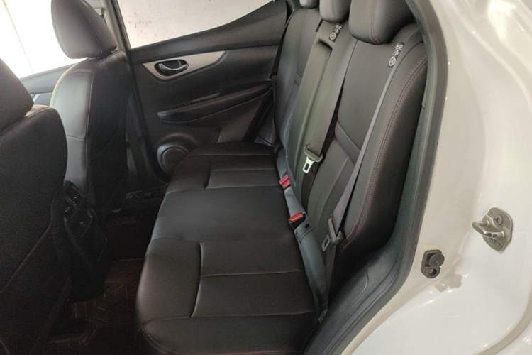 Used Nissan Qashqai 2022 2.0L CVT XV Premier Luxury Edition Left Rear Seat