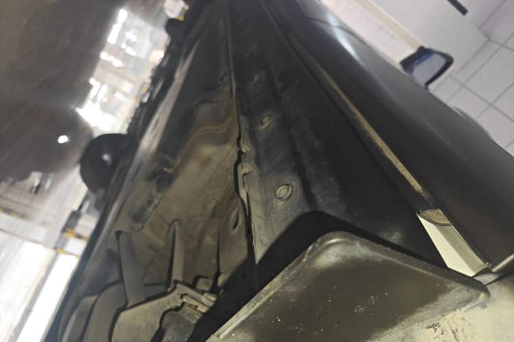 Used Nissan Qashqai 2022 2.0L CVT XV Premier Luxury Edition Left Side Sill