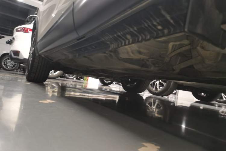 Used Nissan Qashqai 2022 2.0L CVT XV Premier Luxury Edition Left Side Sill