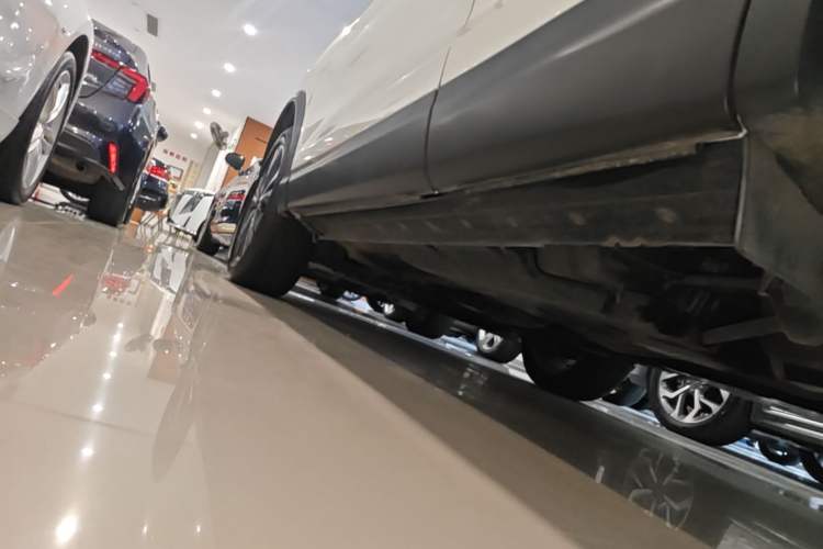 Used Nissan Qashqai 2022 2.0L CVT XV Premier Luxury Edition Left Side Sill
