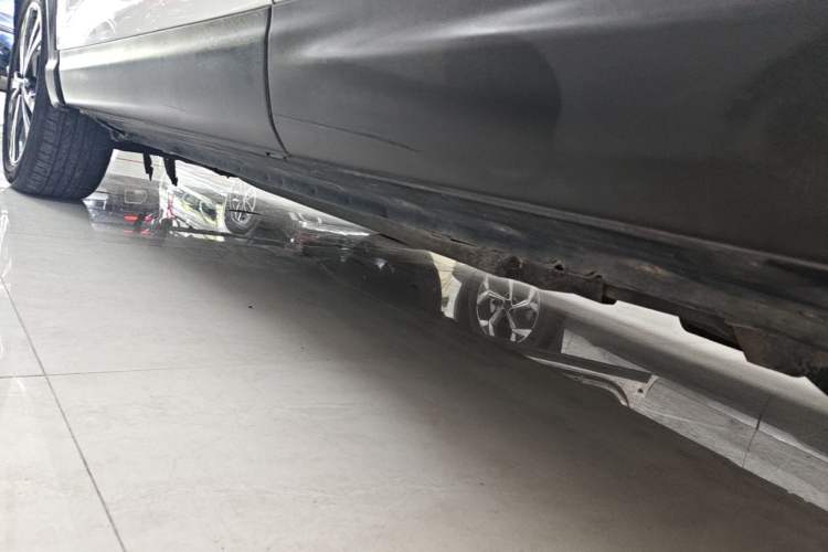 Used Nissan Qashqai 2022 2.0L CVT XV Premier Luxury Edition Left Side Sill