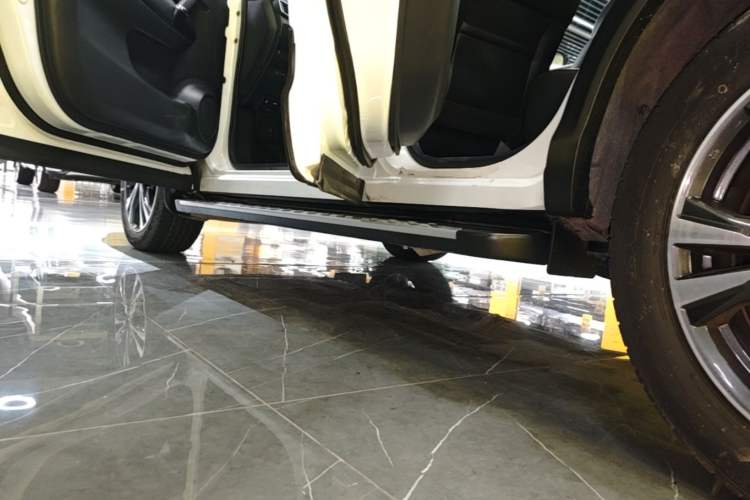 Used Nissan Qashqai 2022 2.0L CVT XV Premier Luxury Edition Left Side Sill