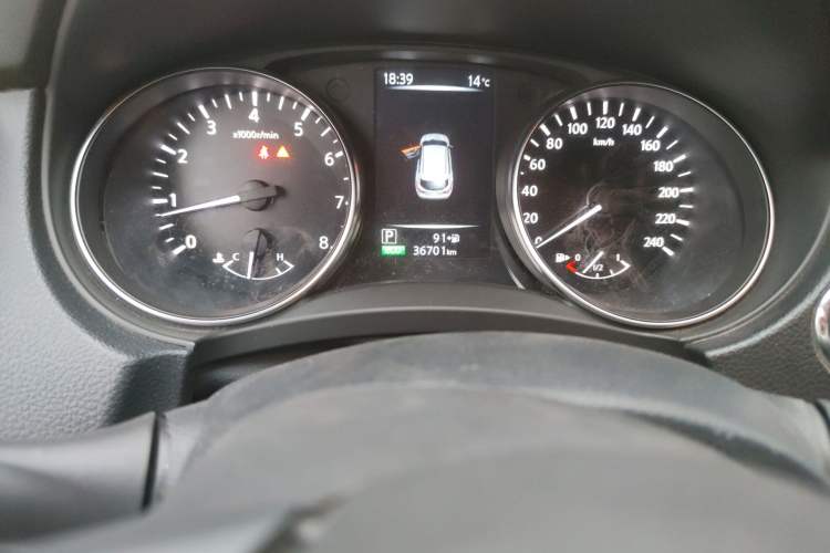 Used Nissan Qashqai 2022 2.0L CVT XV Smart Enjoyment Version Odometer Close Up